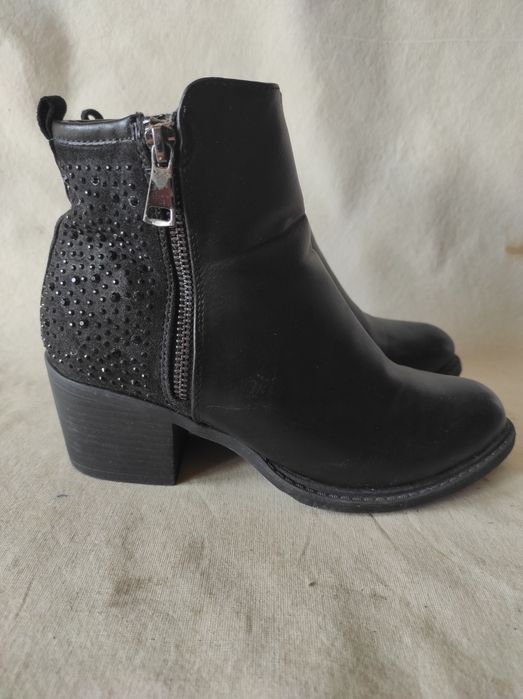 Czarne botki damskie na słupku Bello Star nr 38