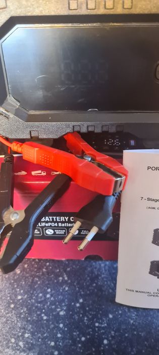 Зарядний пристрій FOXSUR для акумулятора