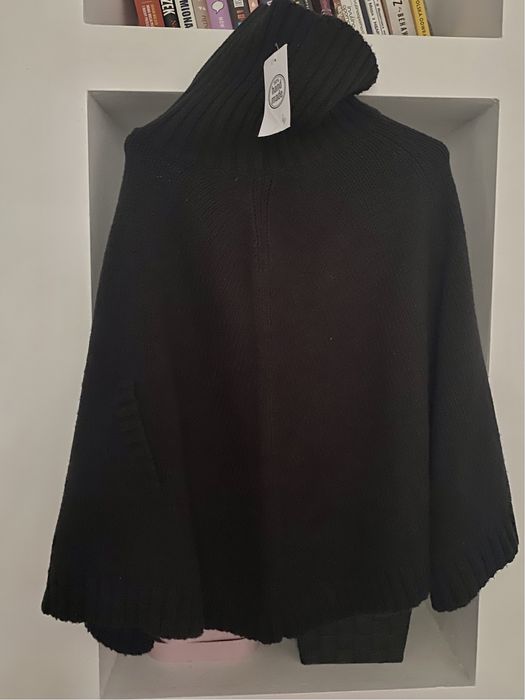 Czarne ponczo z merino L/XL 40/42