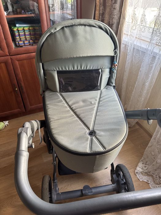 Терміново продам Візочок дитячий коляска bass next 2в1