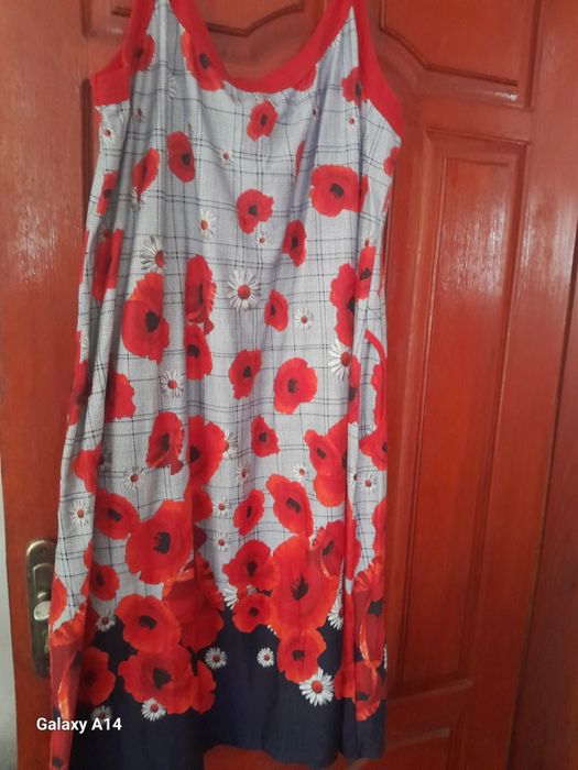 Жіночий літній сарафан великого розміру.