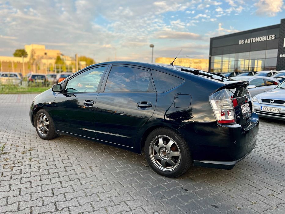 Wynajem samochodu Wynajem Aut Wypożyczalnia doba tydzień Prius Automat