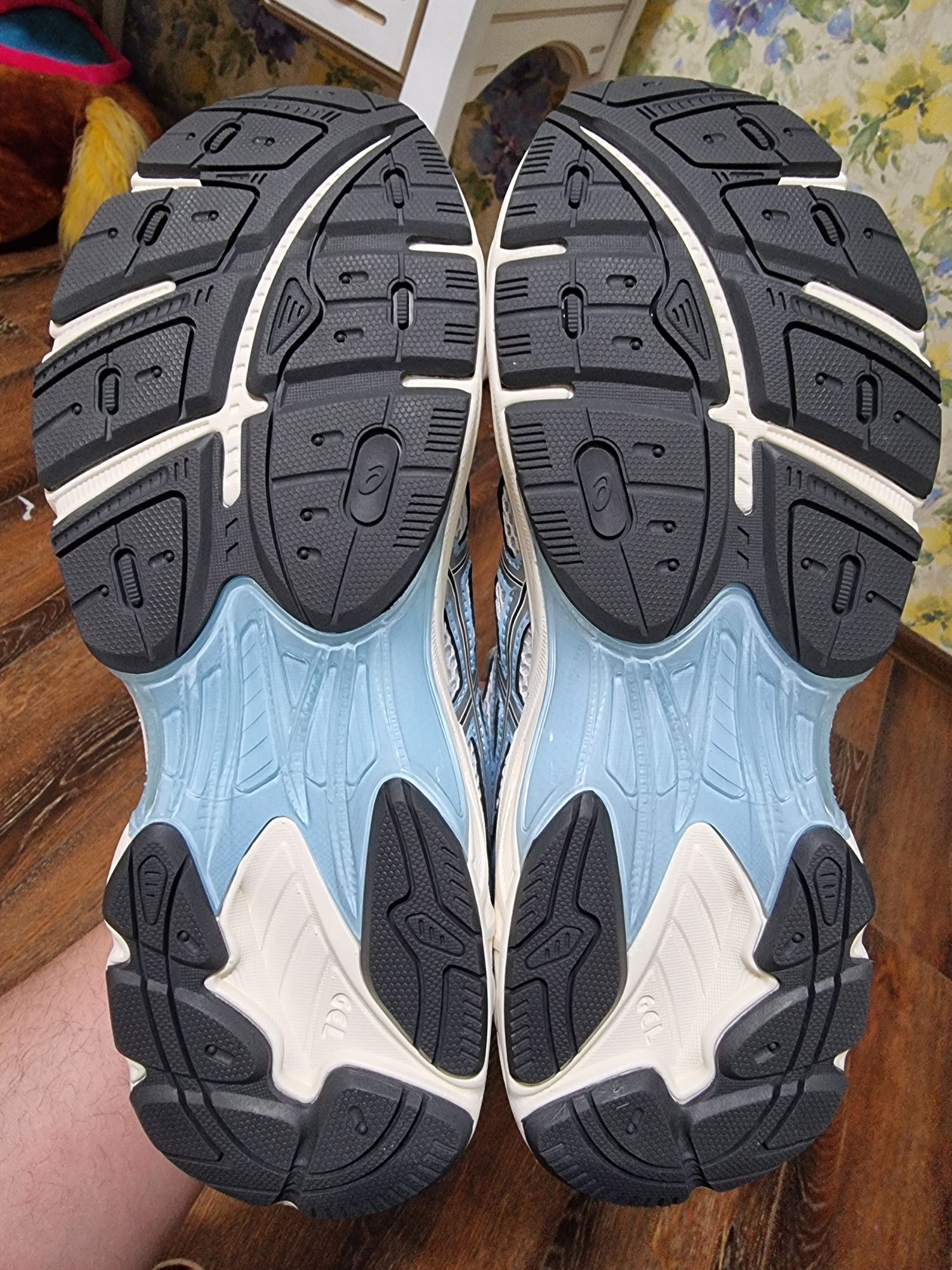Оригінал 100% кросівки asics gt-2160  eur 42.5
