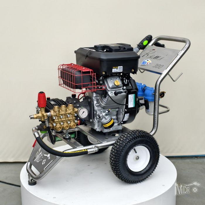 Myjka spalinowa ROMI 300 SP silnik Vanguard 18KM