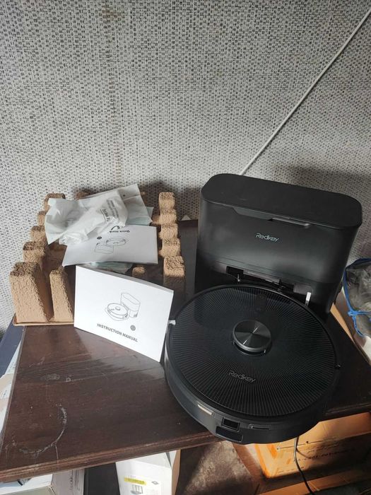 Робот-пилосос миючий Redkey R10