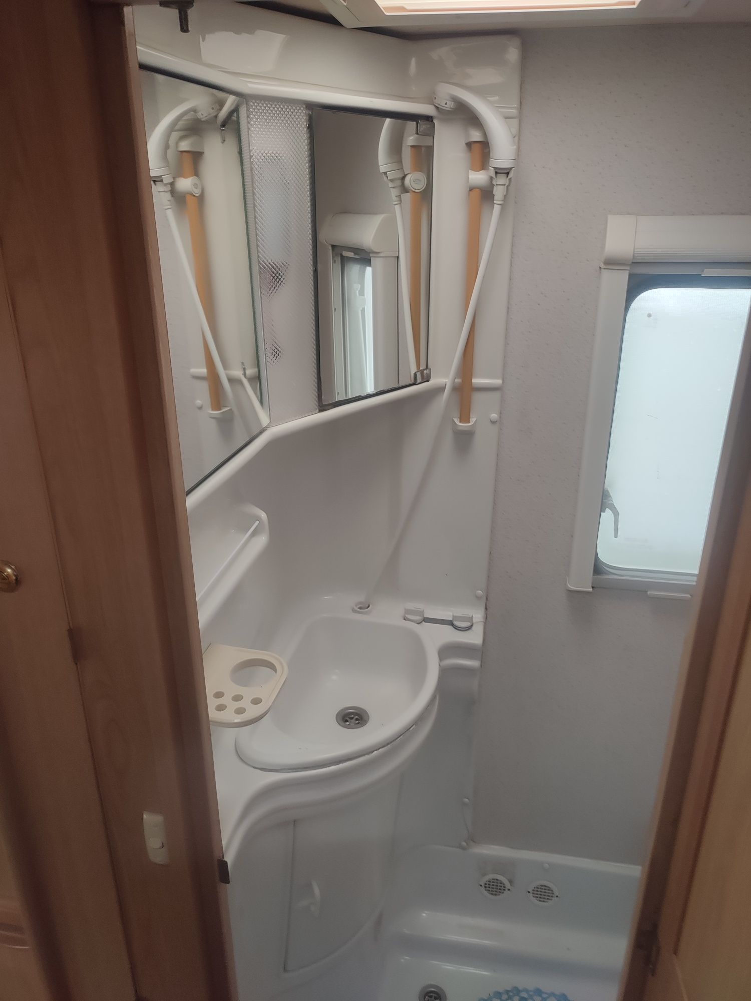 Przyczepa kempingowa SWIFT CHALLENGER 400 SE