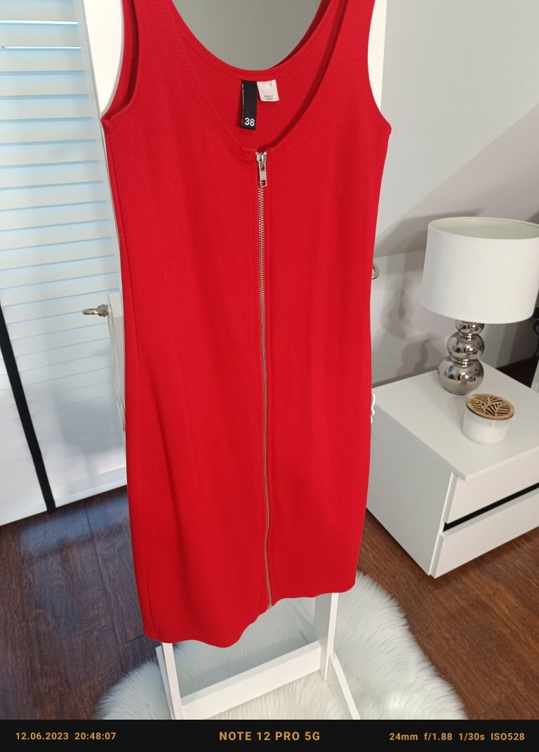 Sukienka czerwona hm 38m