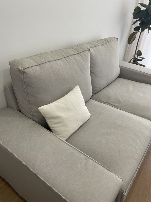 Sofá Kivik Tallmyra brc/preto