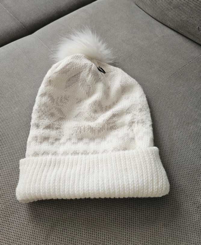 Nowa czapka zimowa damska Eloy Christmas, Rossmann, świąteczna