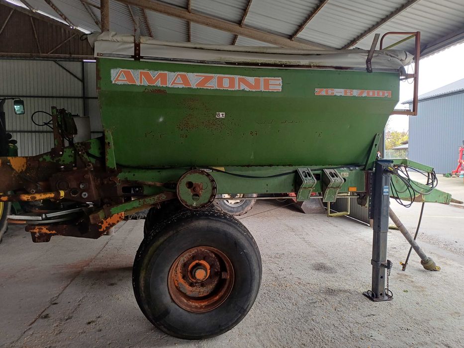 Rozsiewacz Amazone ZG-B 7001