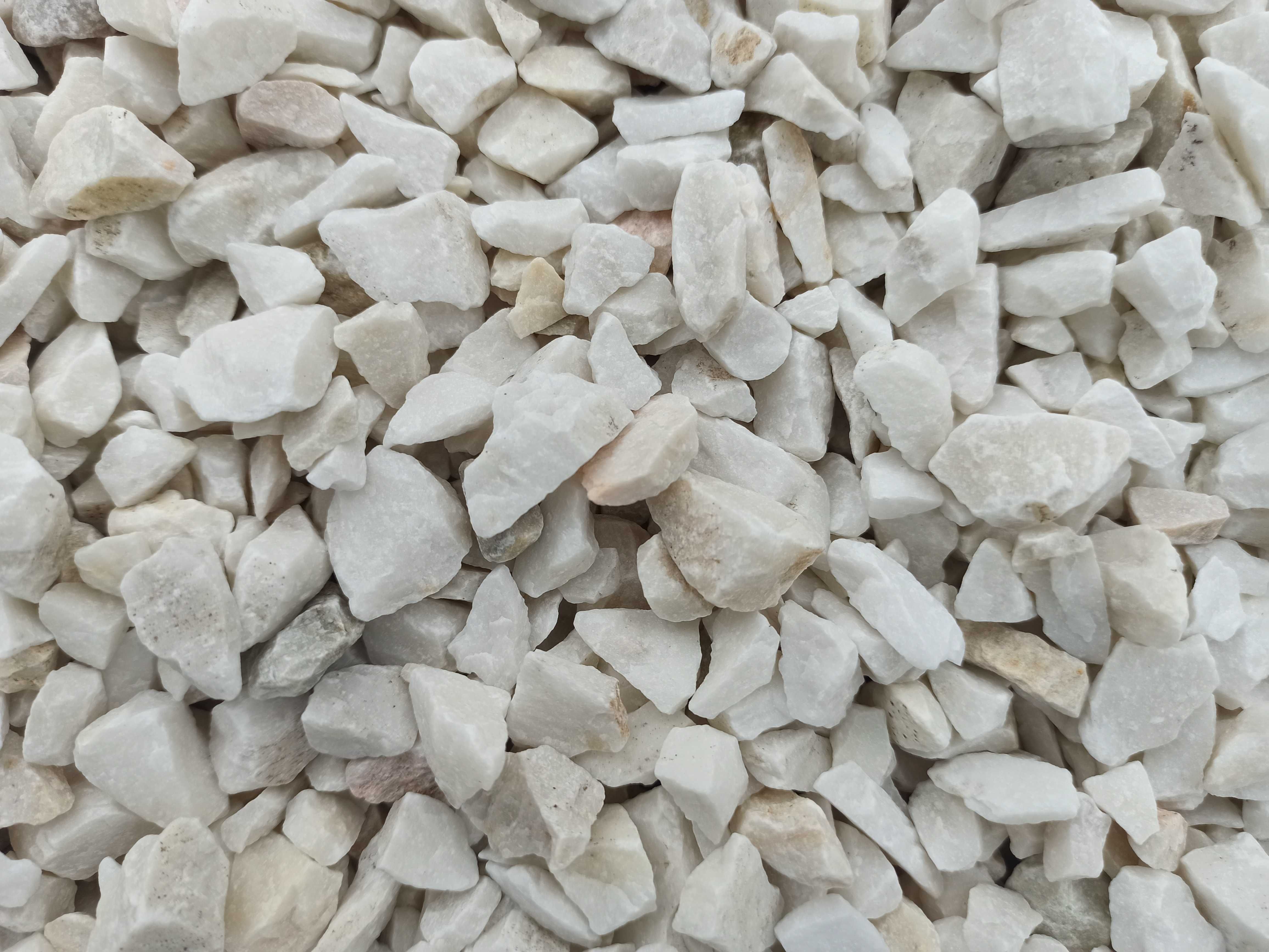 Biała Marianna biały kamień grys Kora gnejs bazalt granitowy szary