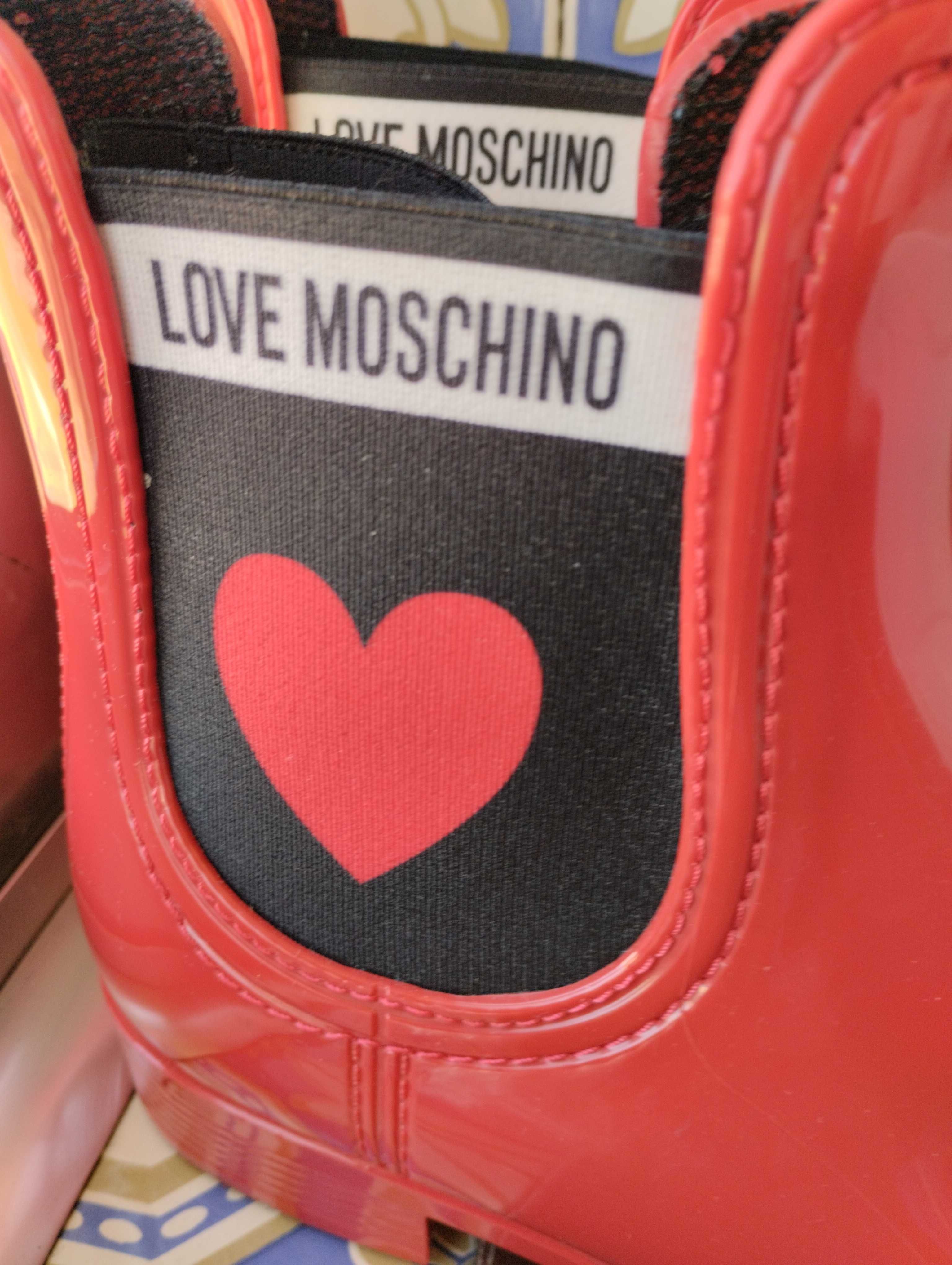 Moschino impermeável nr39