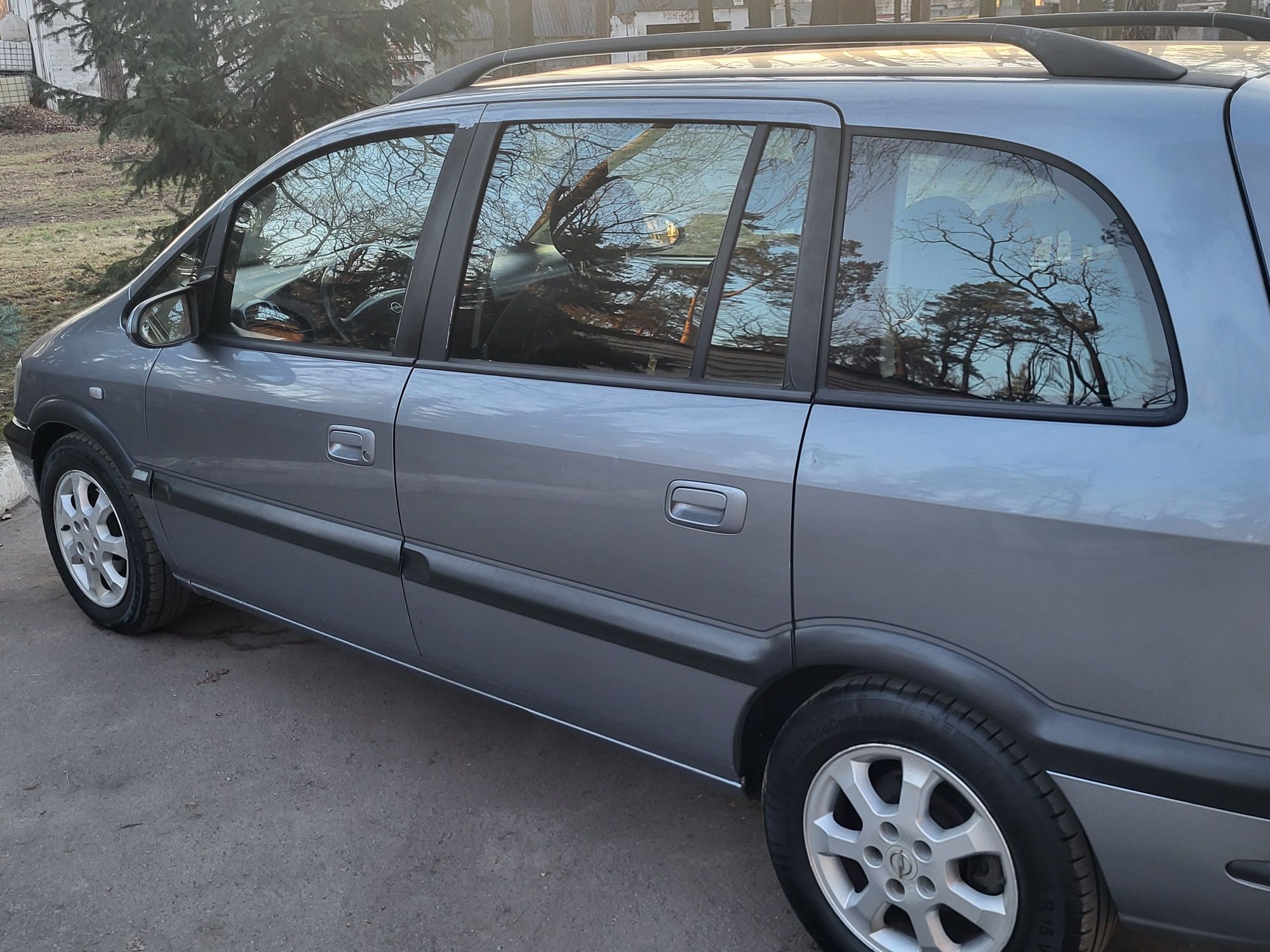 Opel Zafira 2004 2.0TDI 7місць