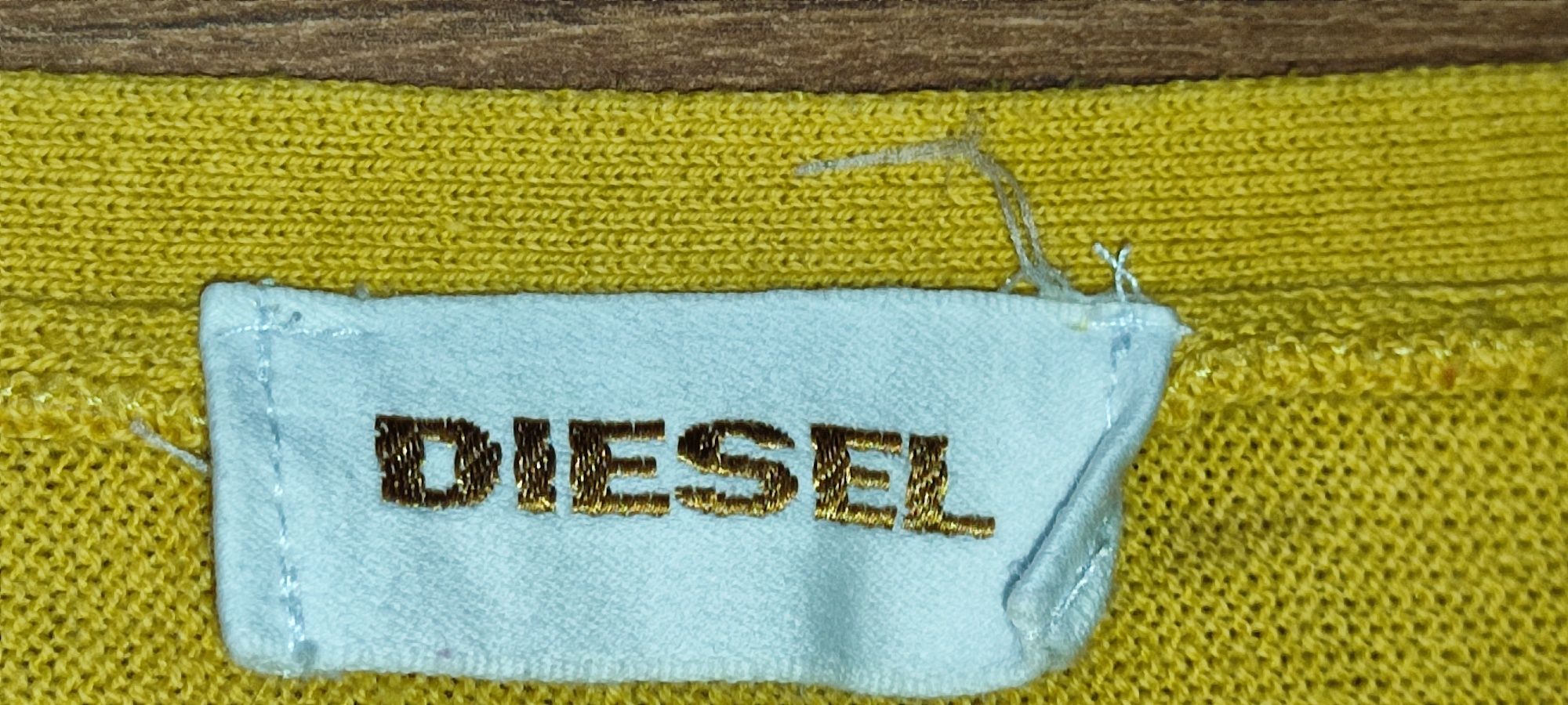 Musztardowy Swetrek Diesel rozm L -XL wymiary na fotkach