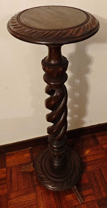 Pedestral de Madeira para Decoração