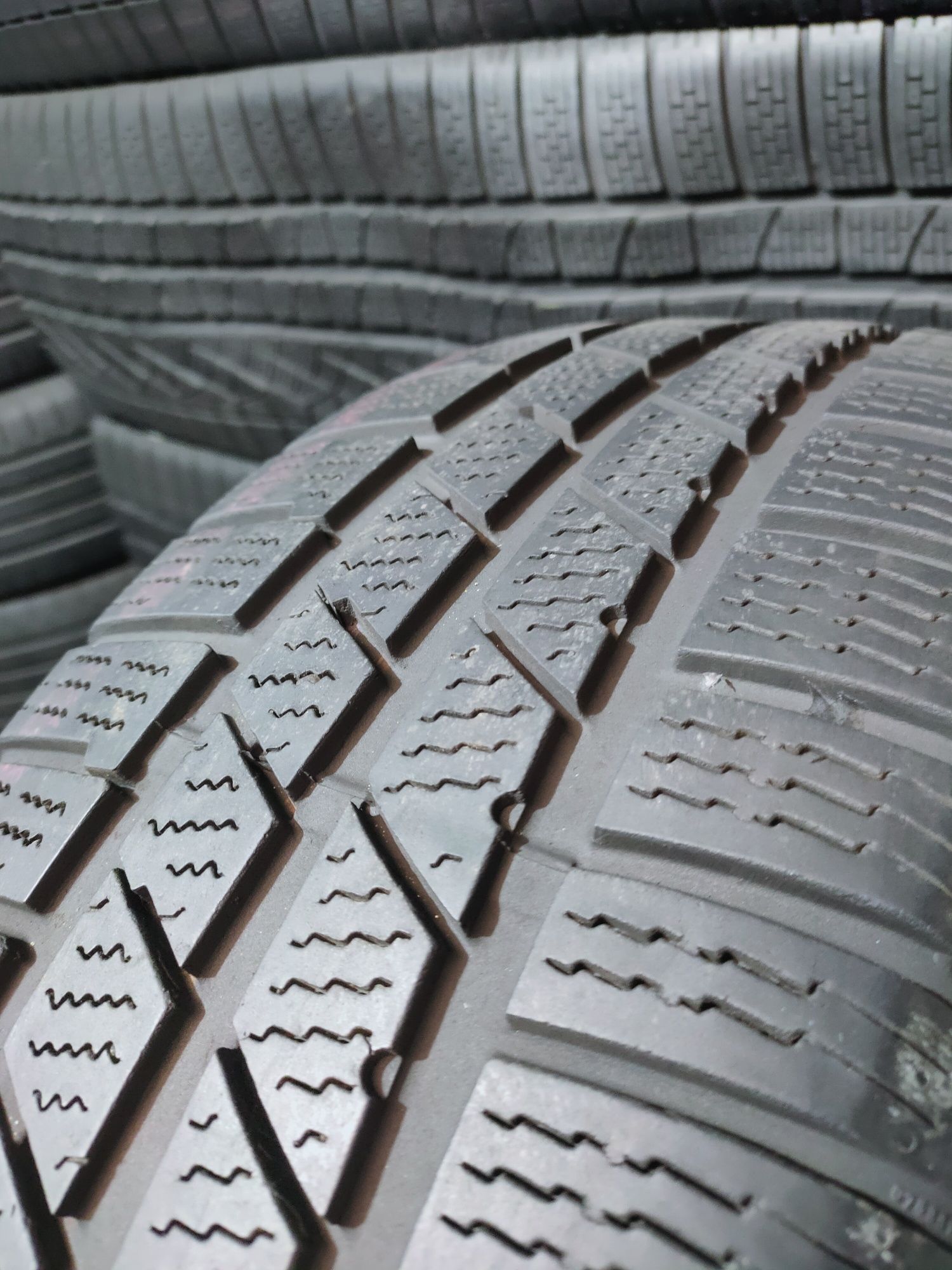 215/65R16 Continental CrossContact 2013r 8mm