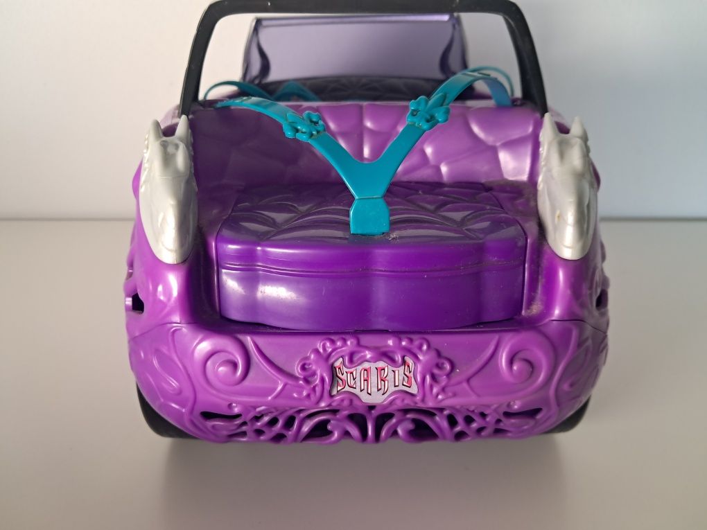 Monster High carro