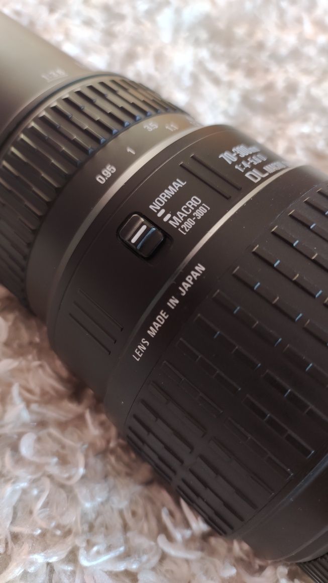 Об'єктив Sigma 70-300 mm для Nikon