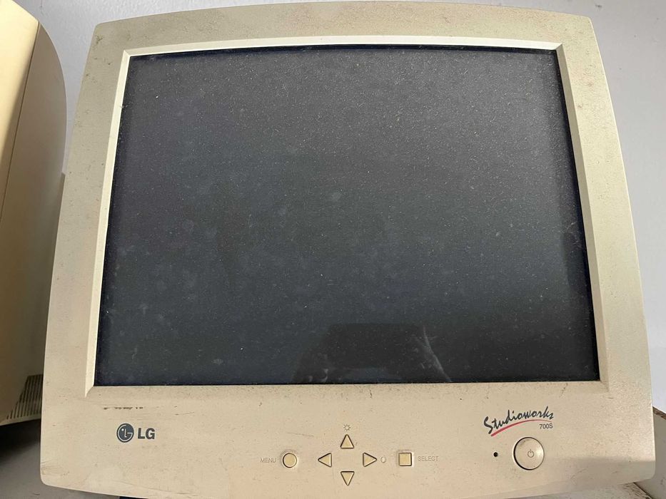 Monitor - LG 700S