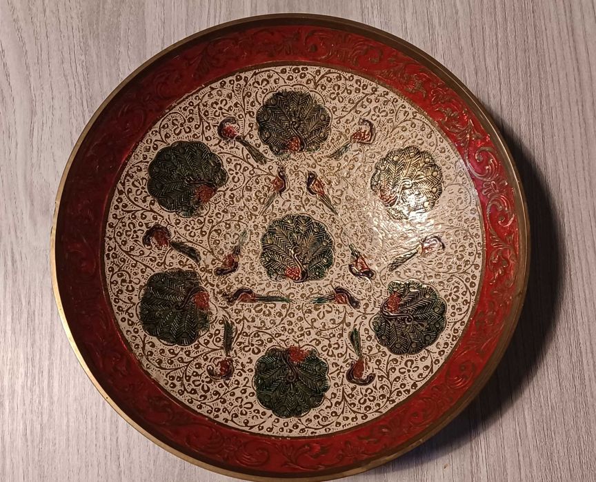 Misa patera mosiężna indyjska w pawie vintage