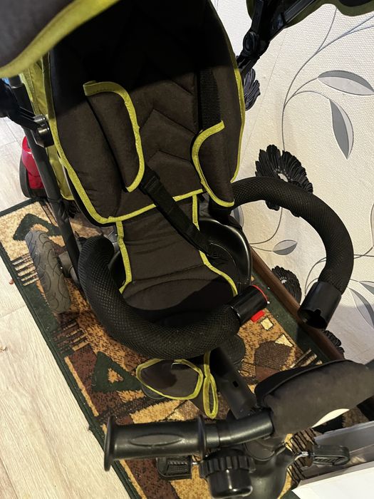 Дитячий велосипед з батьківською ручкою