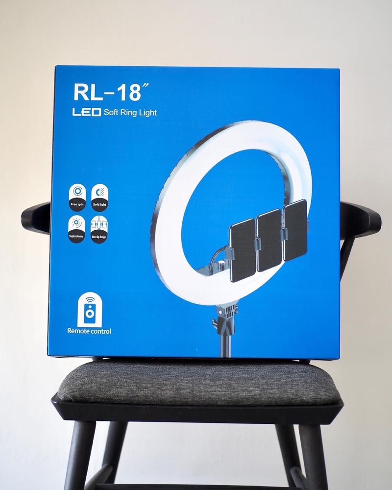 Профессиональная кольцевая лампа  большой мощности RL-18 45 см