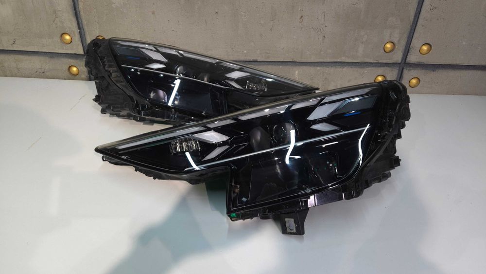 Audi Q8 рест 2024 фари Lazer оригінал Європа комплект