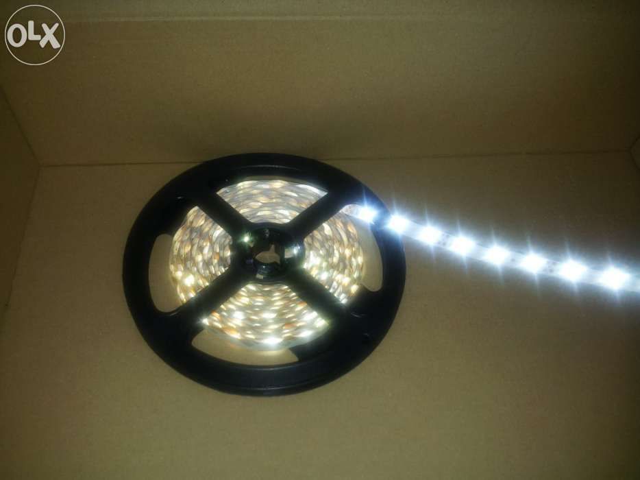 Fita 300 leds com 5 metros, flexível