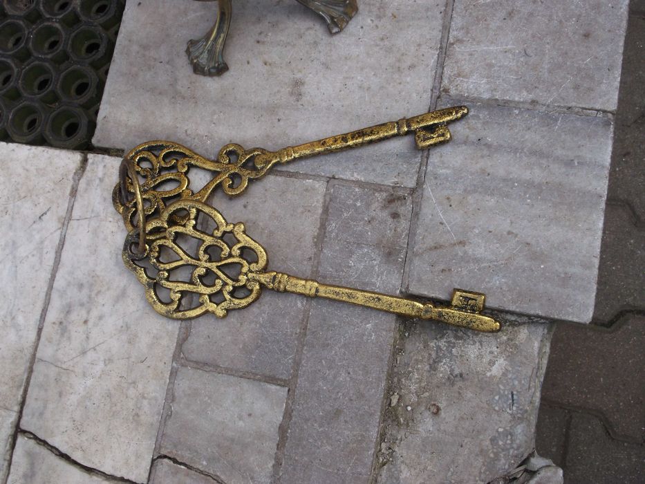 klucze tz. do miasta