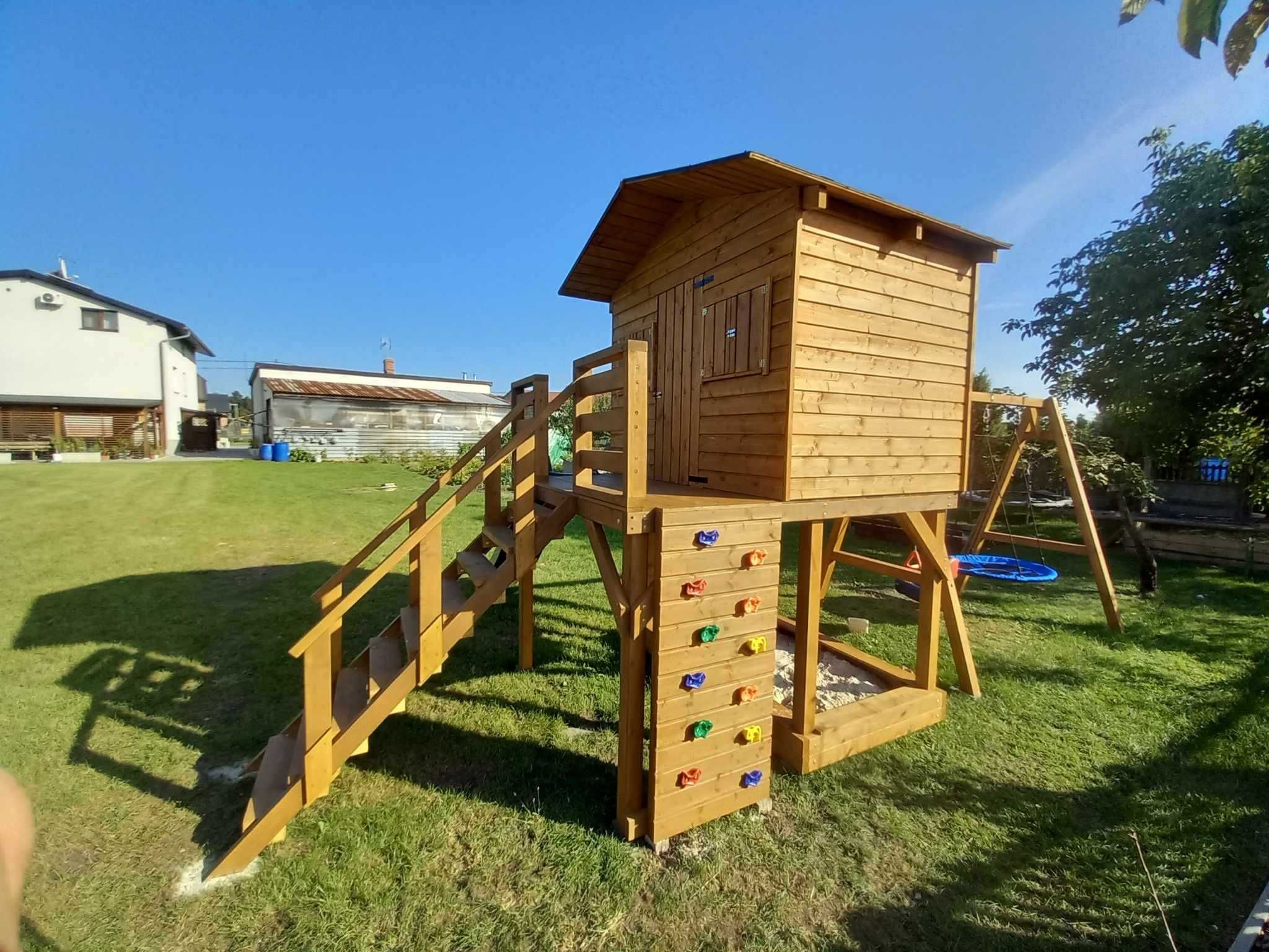 Domek dla dzieci drewniany