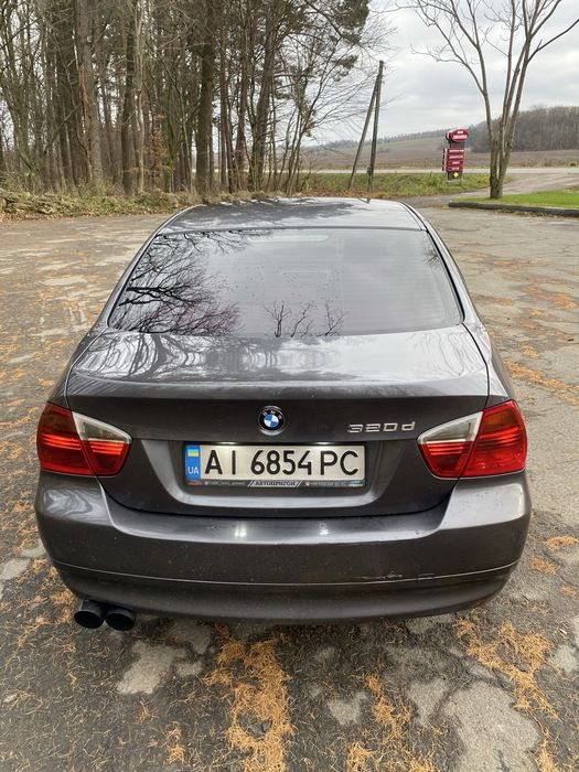 Продам BMW e90 320