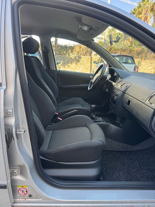 Skoda Fabia break 1.2 gasolina 64 cv único dono ( 135.600 km )