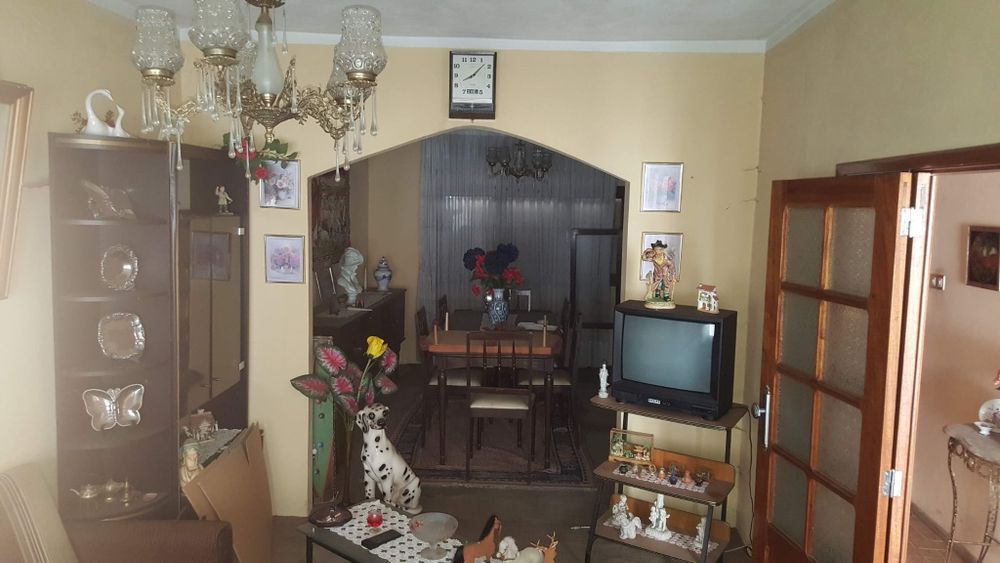 Moradia com terreno dispenso imobiliárias