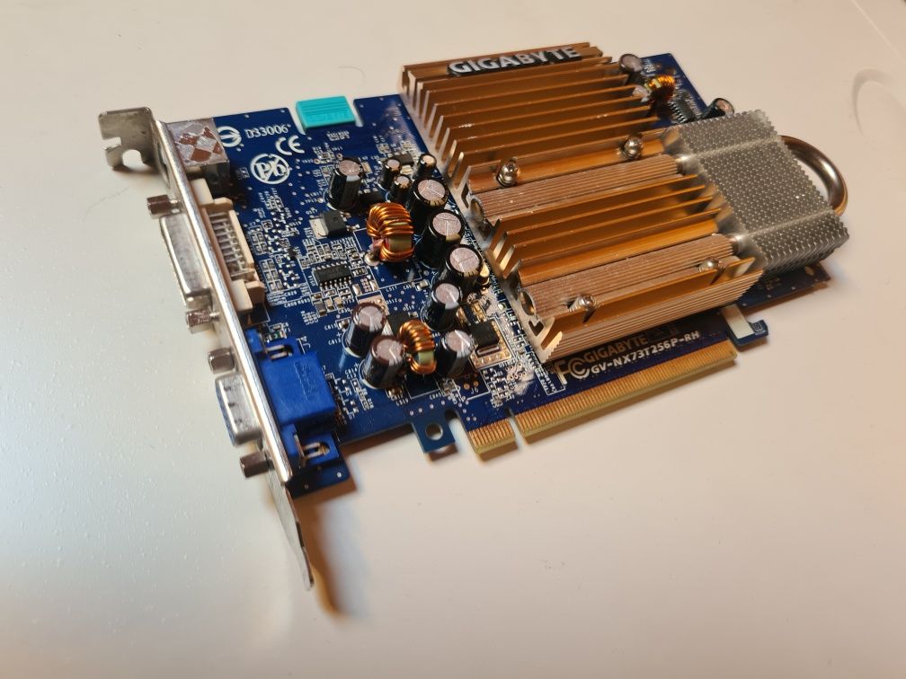 Karta graficzna Gigabyte 7300GT 256mb PCIE