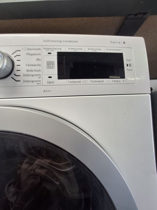 Сушильна машина Bosch model WTW875WO