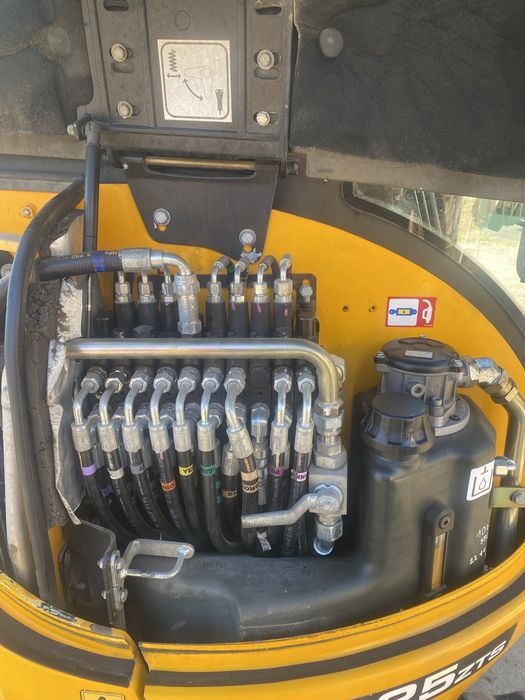 Minikoparka JCB 2013