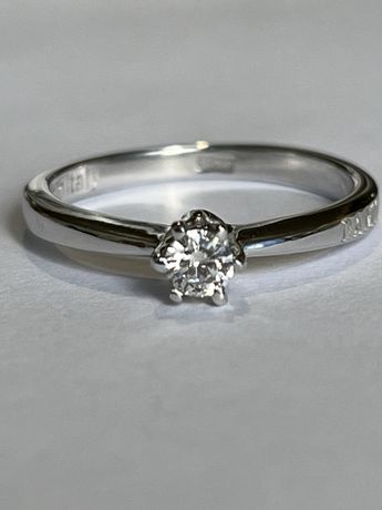 Золотое кольцо с бриллиантом 0,16 ct. Damiani