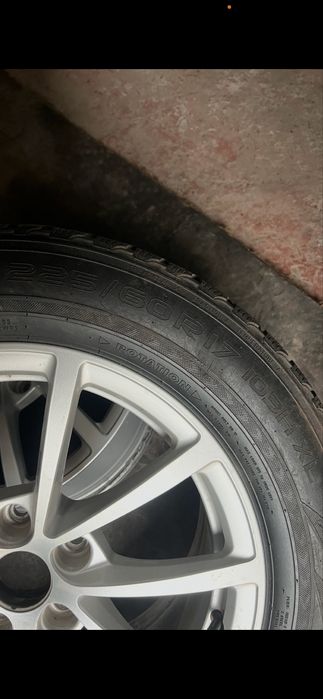 Продам комплект дисков а сборе с резиной. Ауди 225/60/17