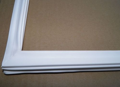 Установка и продажа уплотнительной резинки на холодильники,шкафы, лари