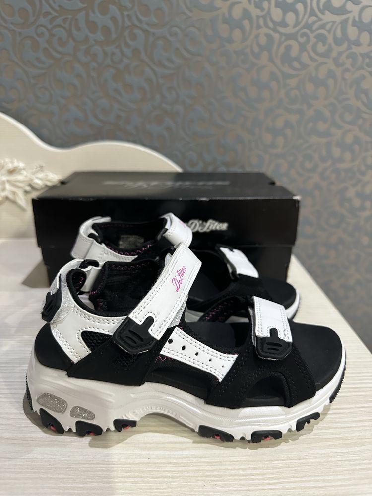 Skechers р 30 (20 см ) босоніжки НОВІ