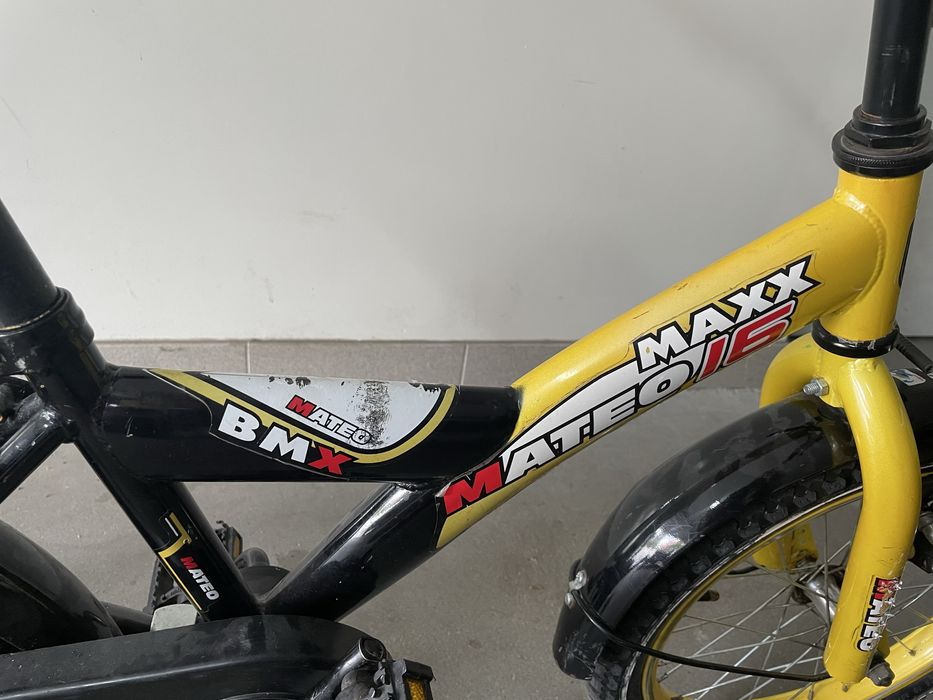 Fajny rowerek rower dziecięcy  bmx mateo 16 z boczmymi kółkami warto