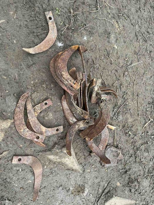 Продаю 25 ножів для фрезу мотоблок