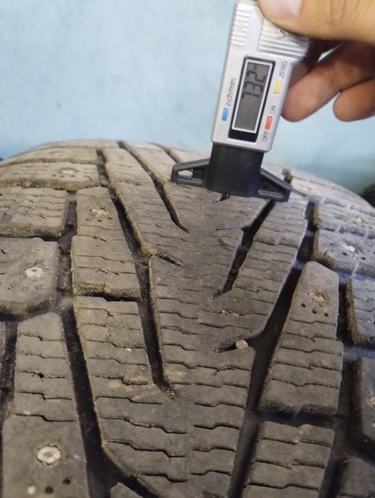 Шины зимние Nokian SUV шипы 255 55 r18