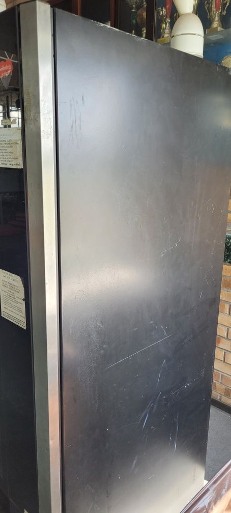 Automat vendingowy model 650 dotykowy ekran