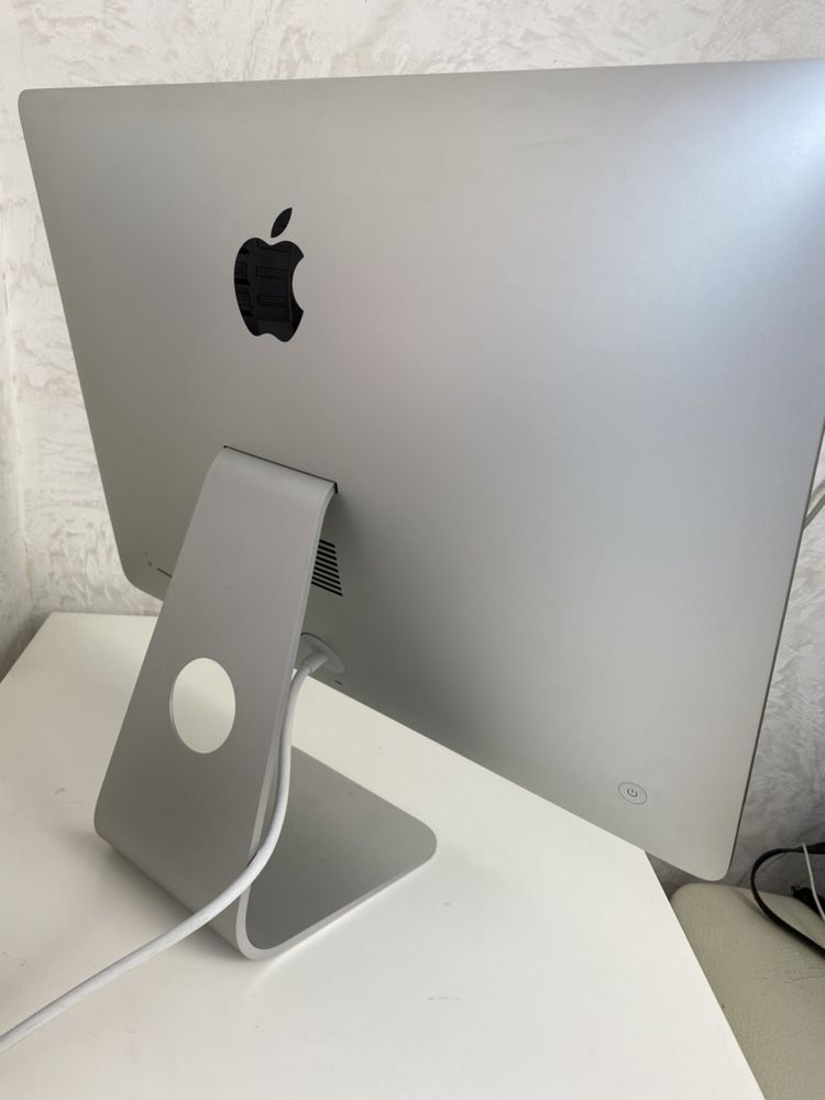 Apple iMac Retina 4k 21,5 дюймовий