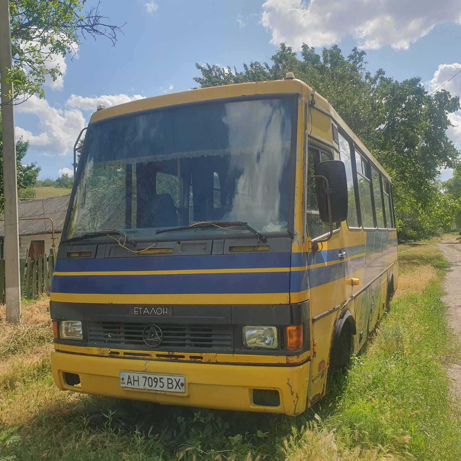 Продам автобус Еталон