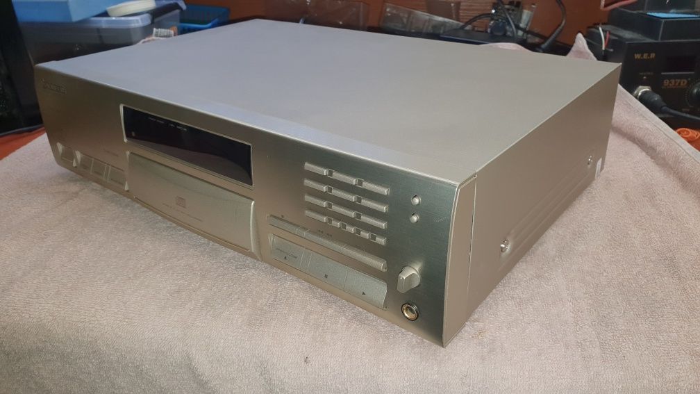 Pioneer PD-S505 odtwarzacz CD kolor szampański.