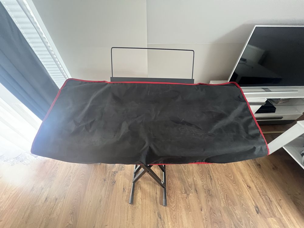 Sprzedam keyboard korg 300 pa