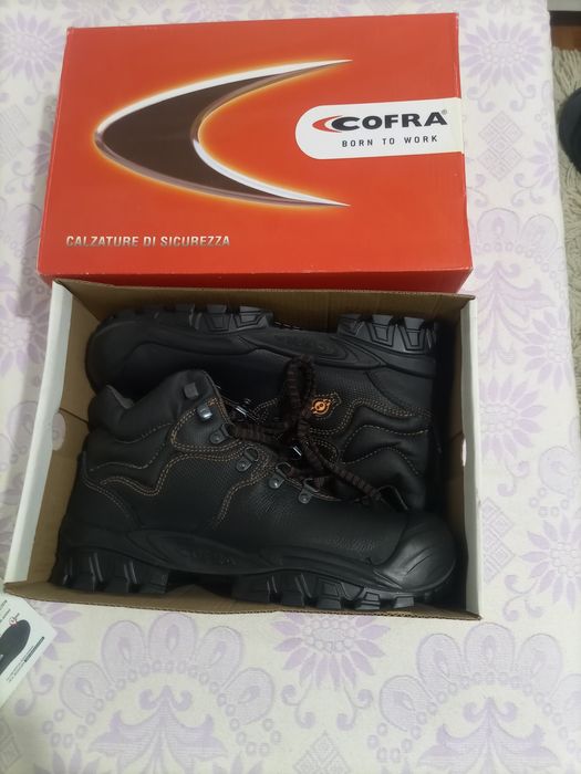 Botas de trabalho marca COFRA