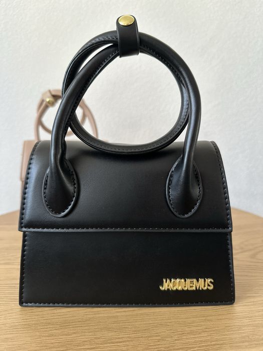 Стильні сумочки в бежевому, чорному та рожевому кольорах